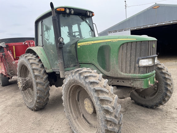 2007 John Deere 7320 Tractor