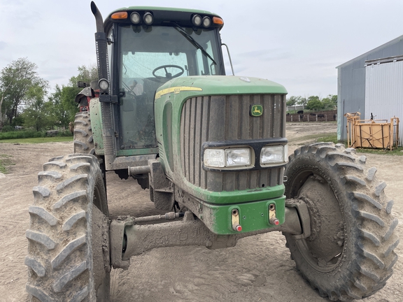 2007 John Deere 7320 Tractor