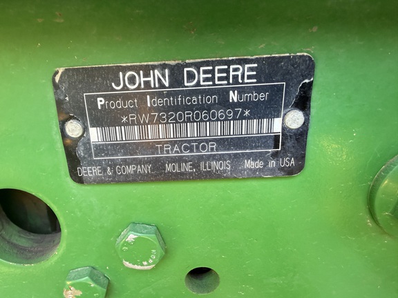 2007 John Deere 7320 Tractor
