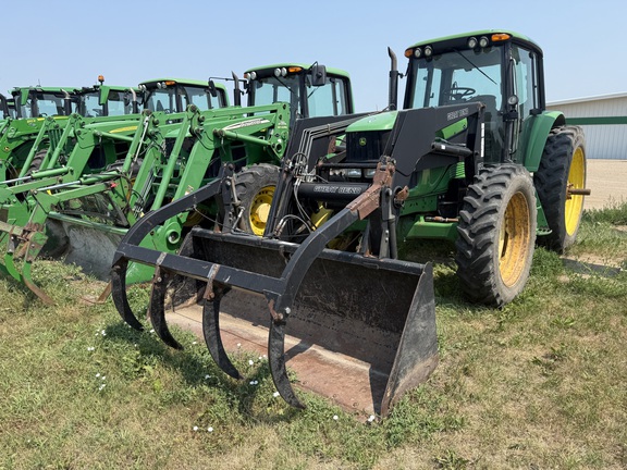 2007 John Deere 7320 Tractor