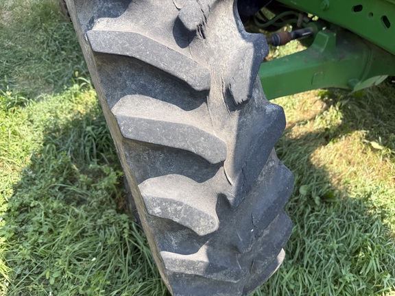 2007 John Deere 7320 Tractor