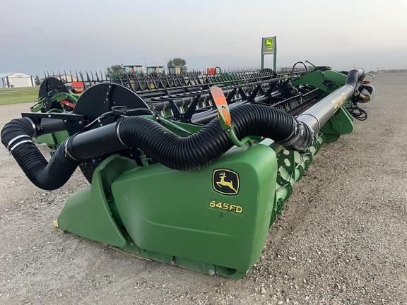 2015 John Deere 645FD Header Combine