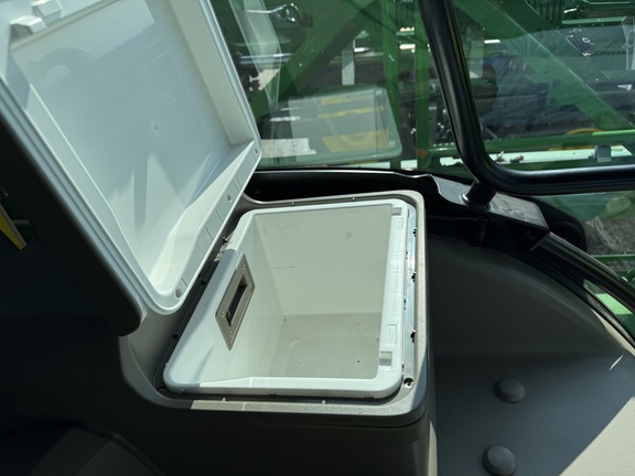 2022 John Deere 410R Sprayer/High Clearance