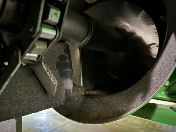 2017 John Deere S680 Combine