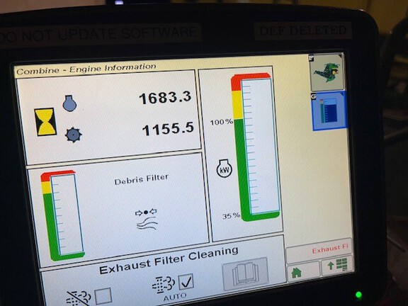 2017 John Deere S680 Combine