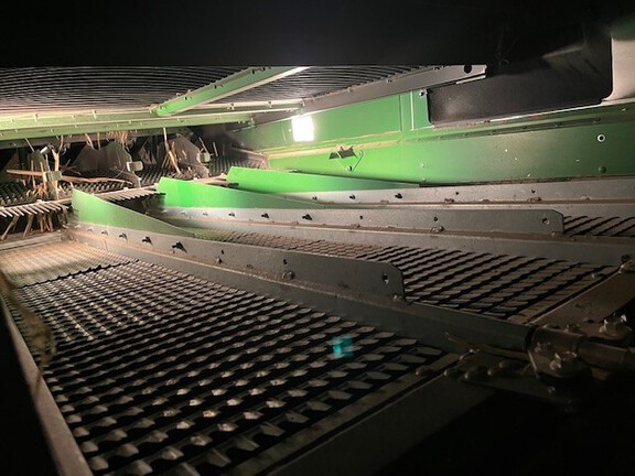 2017 John Deere S680 Combine