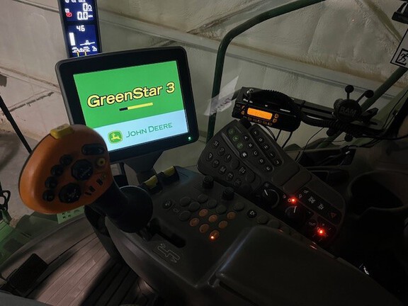 2017 John Deere S680 Combine