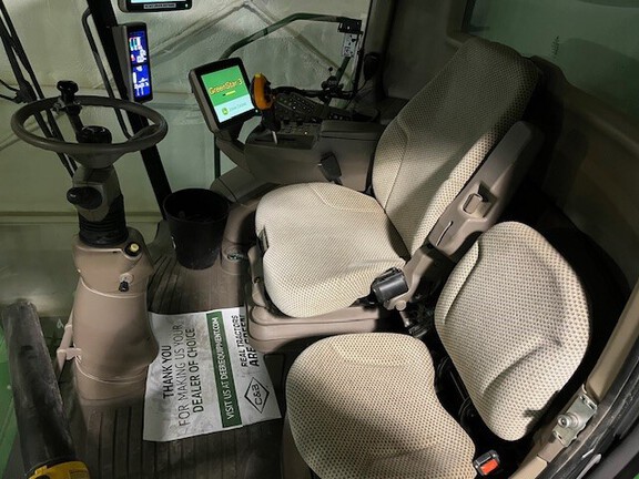 2017 John Deere S680 Combine