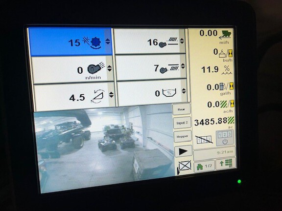 2017 John Deere S680 Combine