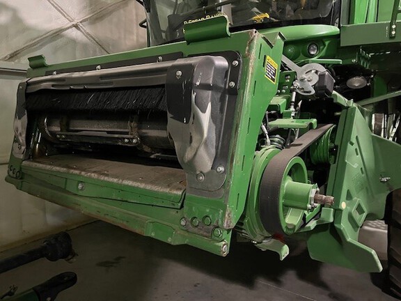 2017 John Deere S680 Combine