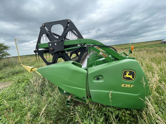 2013 John Deere 635F Header Combine