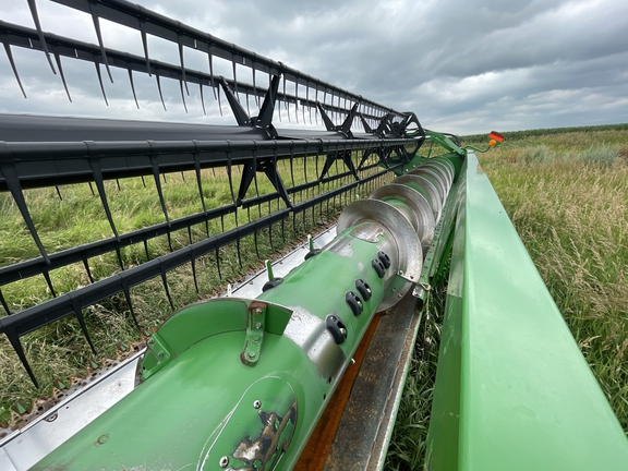 2013 John Deere 635F Header Combine
