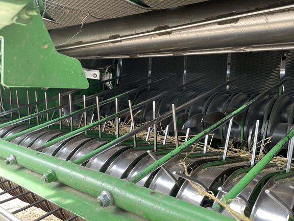 2020 John Deere 560M Baler/Round