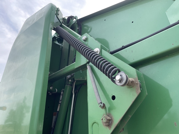 2020 John Deere 560M Baler/Round