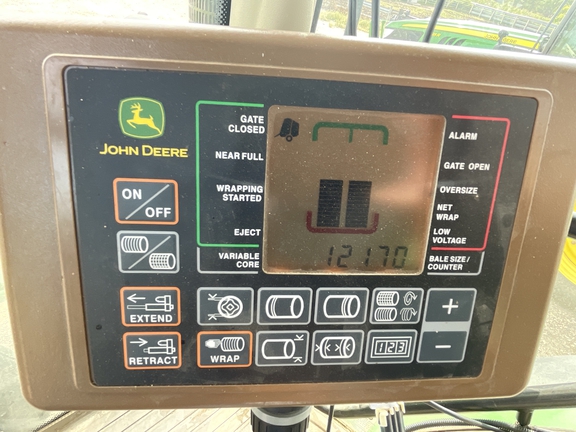 2020 John Deere 560M Baler/Round