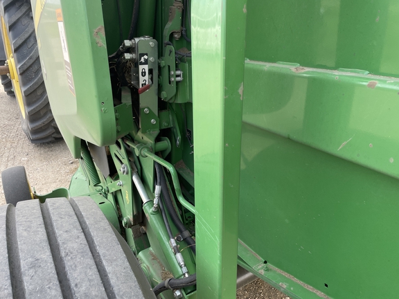 2020 John Deere 560M Baler/Round