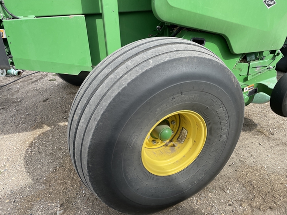 2020 John Deere 560M Baler/Round