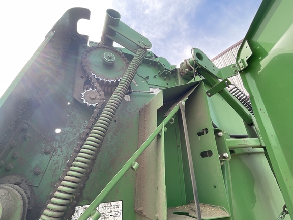 2020 John Deere 560M Baler/Round