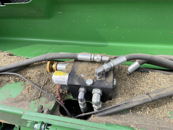 2020 John Deere 560M Baler/Round