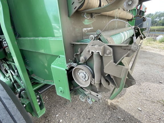 2020 John Deere 560M Baler/Round