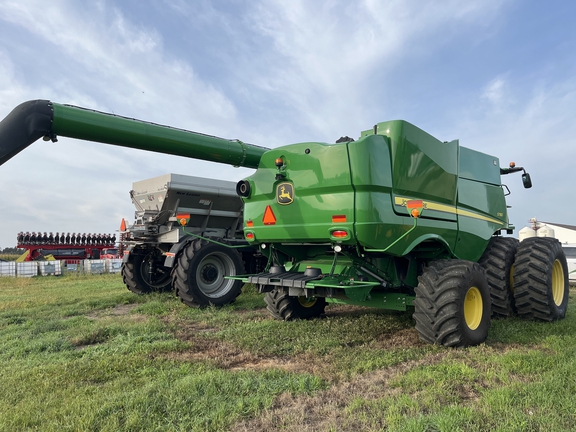 2018 John Deere S780 Combine