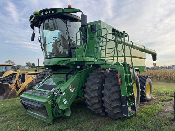 2018 John Deere S780 Combine