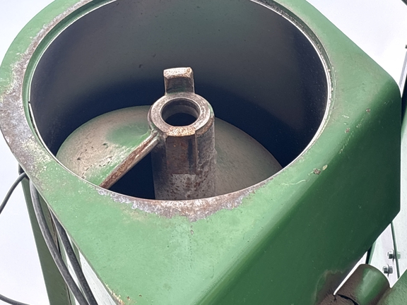 2009 J&M 1000-20 Grain Cart