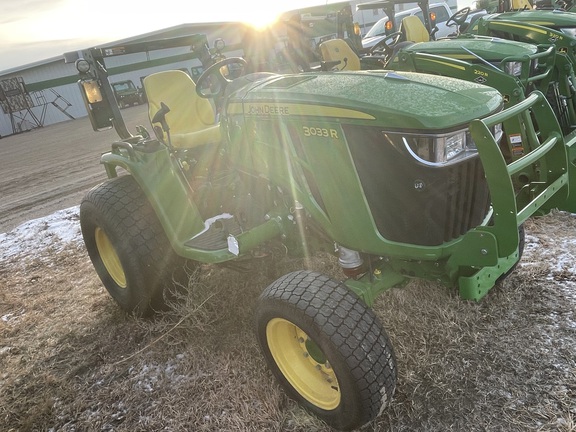 2024 John Deere 3033R Tractor Compact