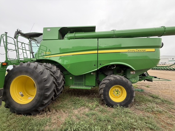 2021 John Deere S780 Combine