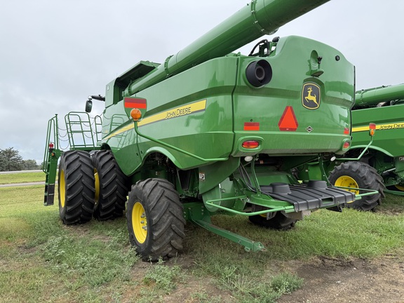 2021 John Deere S780 Combine