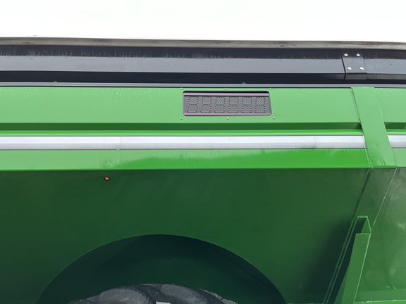 2023 Brent 2098 Grain Cart