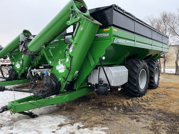 2023 Brent 2098 Grain Cart