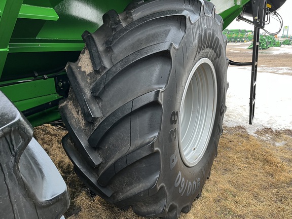 2023 Brent 2098 Grain Cart