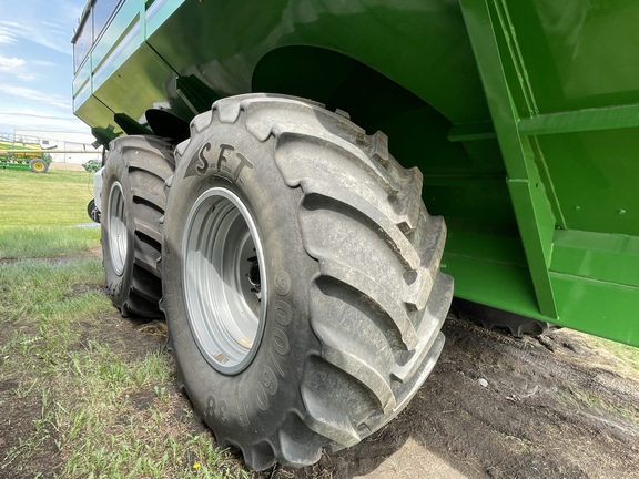 2023 Brent 2098 Grain Cart