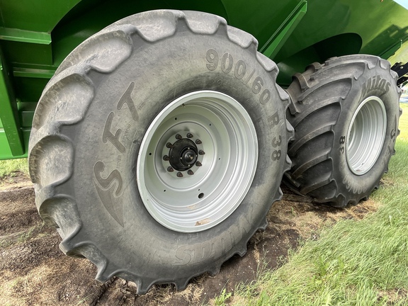 2023 Brent 2098 Grain Cart