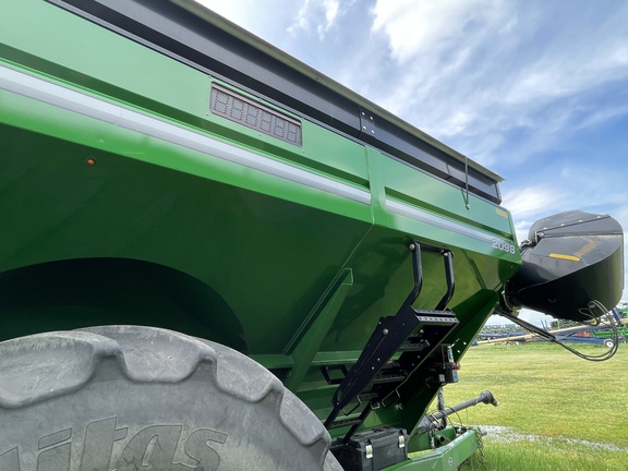 2023 Brent 2098 Grain Cart