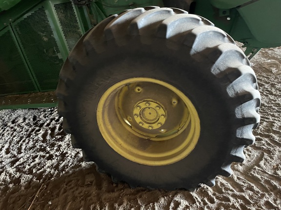 2004 John Deere 9660 STS Combine