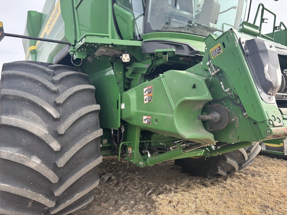 2025 John Deere S7 700 Combine