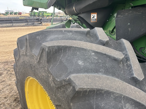 2025 John Deere S7 700 Combine