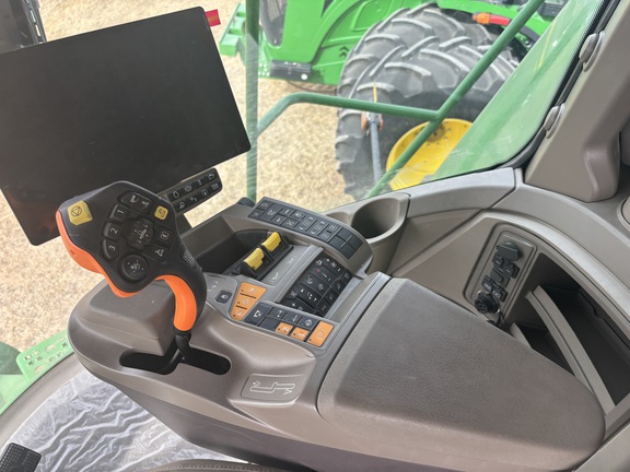 2025 John Deere S7 700 Combine