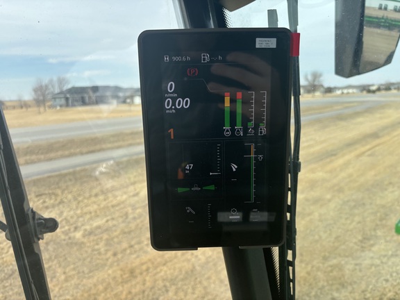 2025 John Deere S7 700 Combine