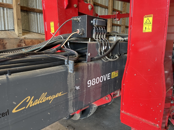 2019 AGCO White 9824 Planter
