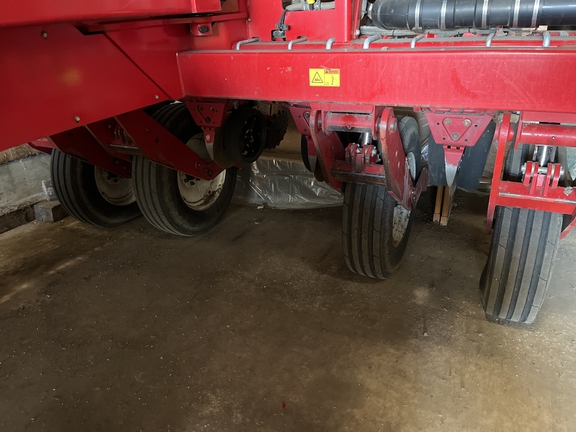 2019 AGCO White 9824 Planter