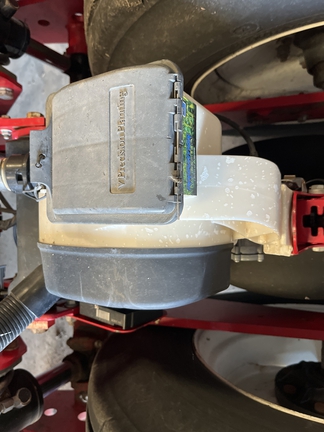 2019 AGCO White 9824 Planter