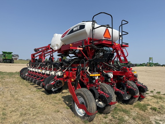 2019 AGCO White 9824 Planter