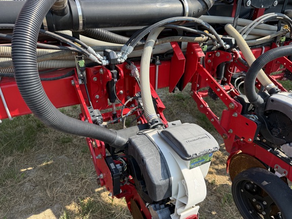 2019 AGCO White 9824 Planter