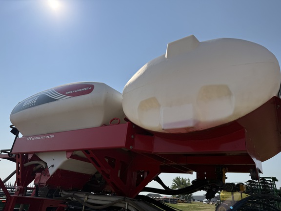 2019 AGCO White 9824 Planter