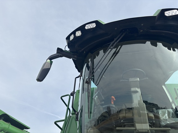 2025 John Deere S7 700 Combine