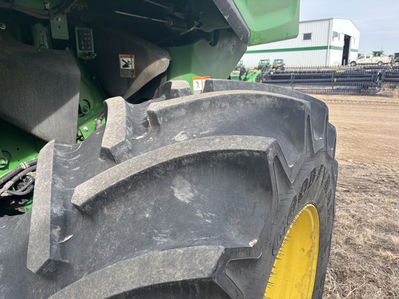 2025 John Deere S7 700 Combine