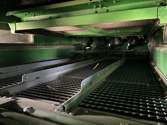 2025 John Deere S7 700 Combine